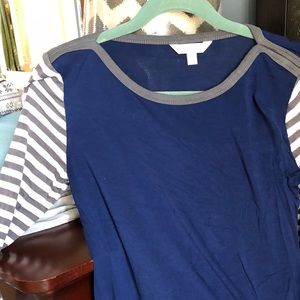 Comfy and casual top. 3/4 length sleeve.